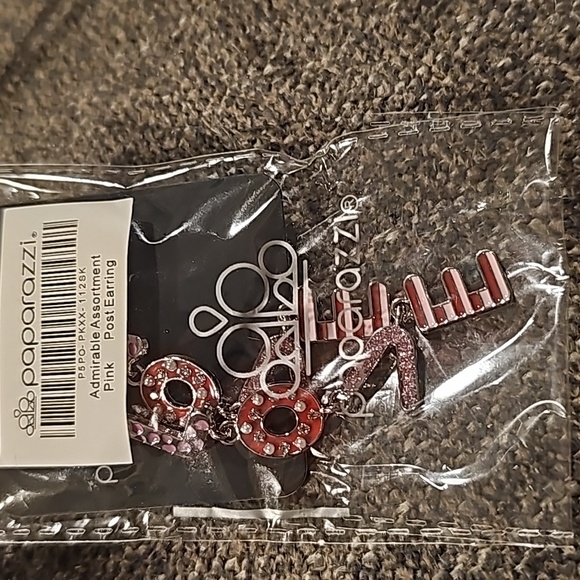 Admirable Assortment Pink LOVE Earrings Gorgeousness Valentines 💝 💖 - Picture 4 of 4